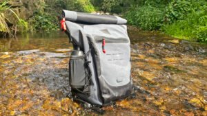 Kuprinė Dry Pak 30L, atspari vandeniui, žalia